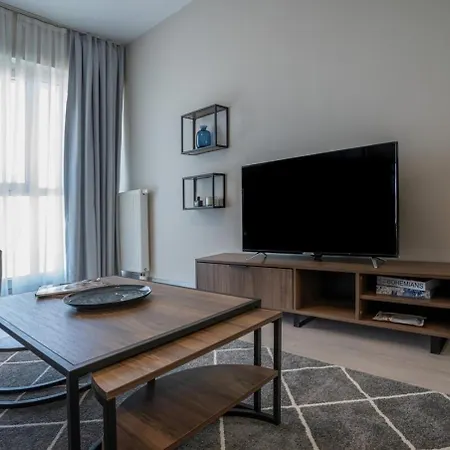 Apartman Stylish Urban Apt- Soak Up The City's Vibes *